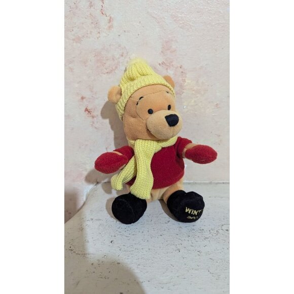 Disney Store Winnie The Pooh 2002 Plush stuffed animal  8" Yellow hat scarf - Picture 4 of 9